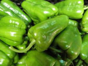 Green lamuyo peppers