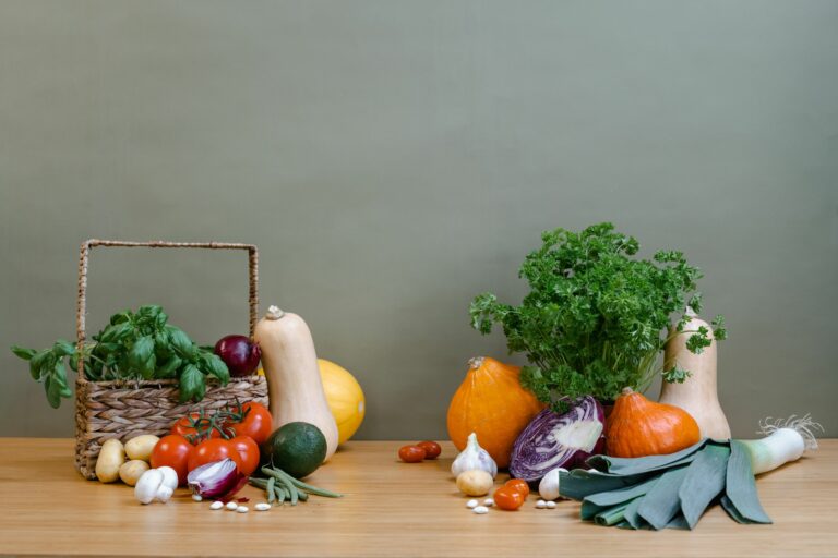 How to store vegetables properly: what goes in the fridge, what stays out and why
