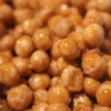 Macadamia caramelizada aove & sal – macadamia caramelizada bandeja